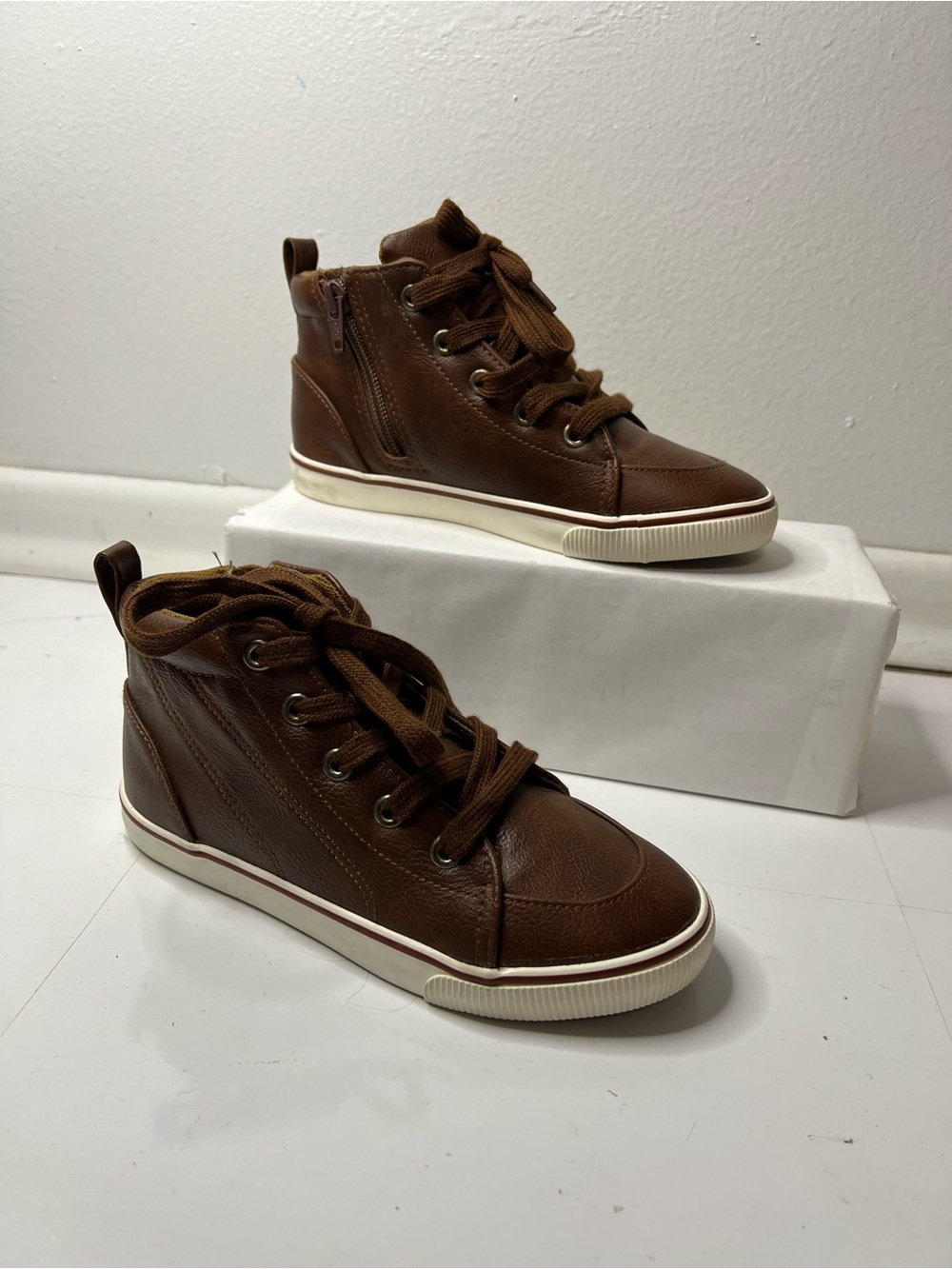 Cat & Jack Boy High-Top Casual Sneakers in Brown size 1 New